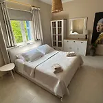 Katalyma Thalassa * イキソス