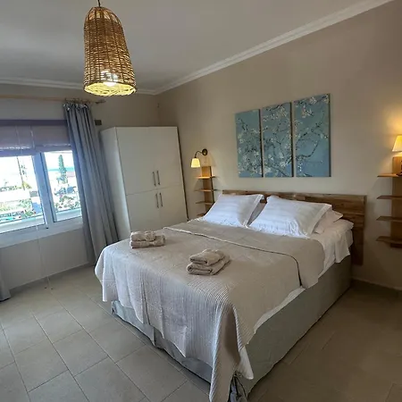 Katalyma Thalassa 익시아